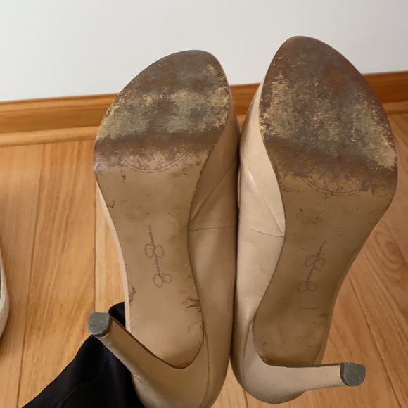 Jessica Simpson Nude Platform Heels - Picture 3 of 5